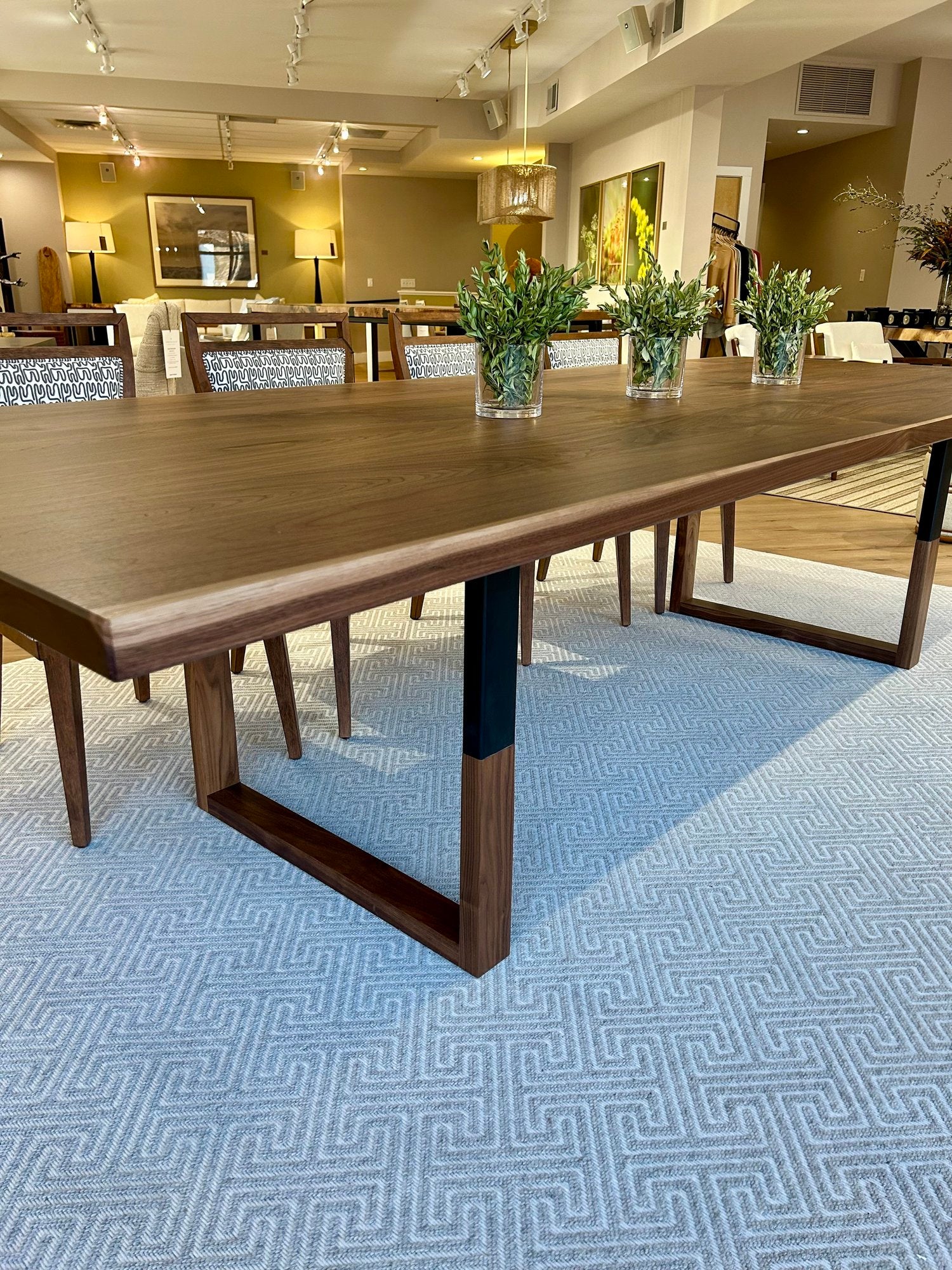 Evelyn Dining Table